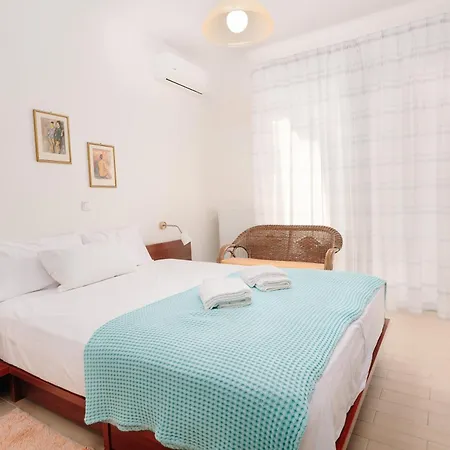 Meli-anas House 아파트 *